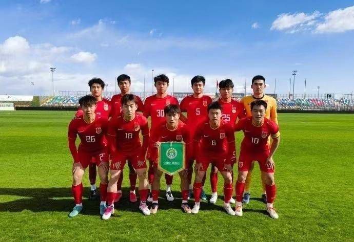 最终全场比赛结束，曼城3-1埃弗顿。